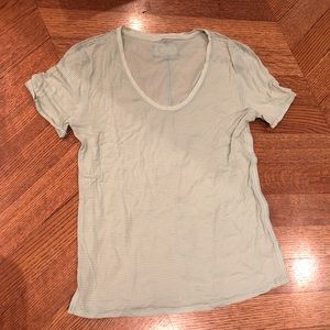 LULULEMON WORKOUT SHIRT